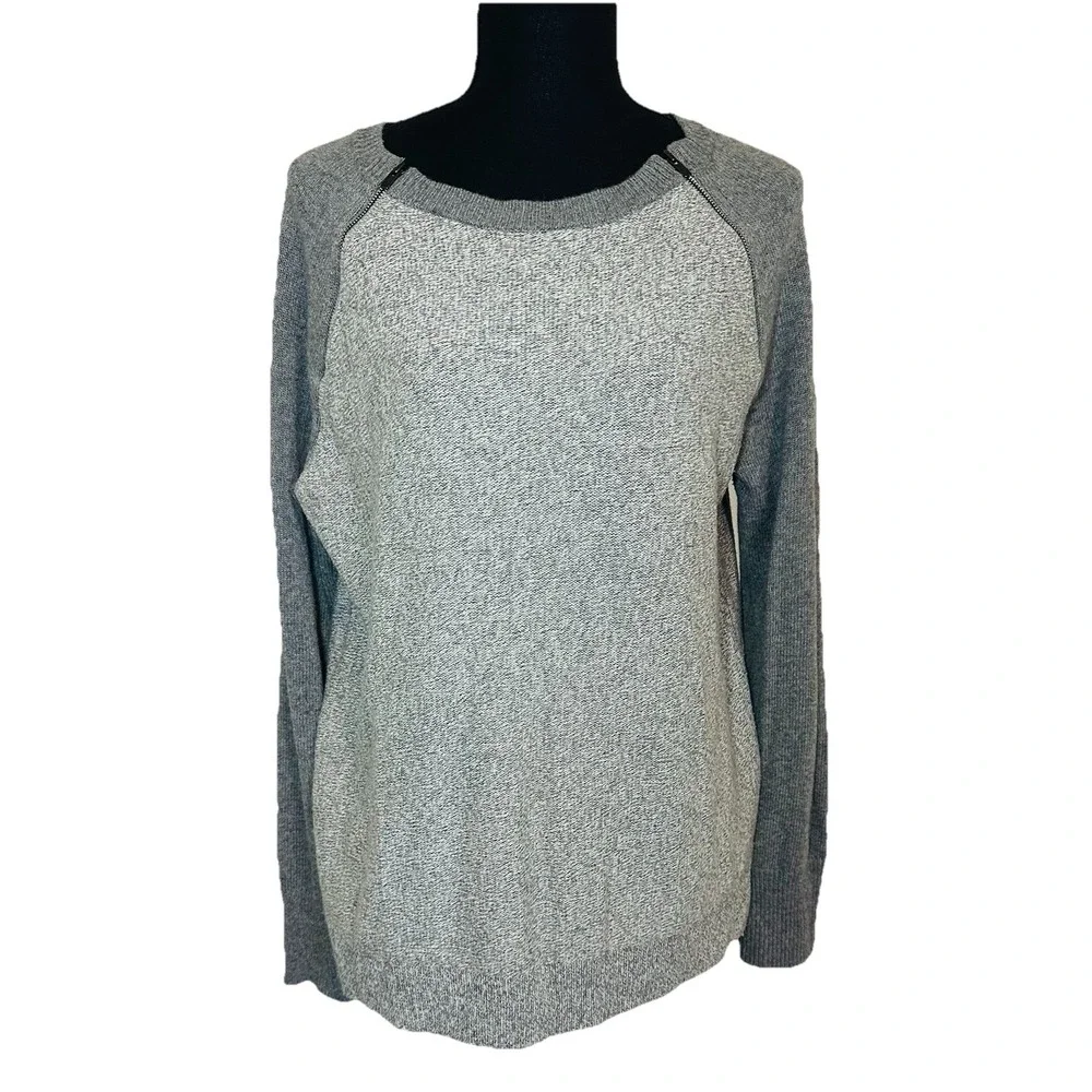 Banana Republic Women's Merino Wool Blend Gray Zipper Raglan Sweater‎ LARGE